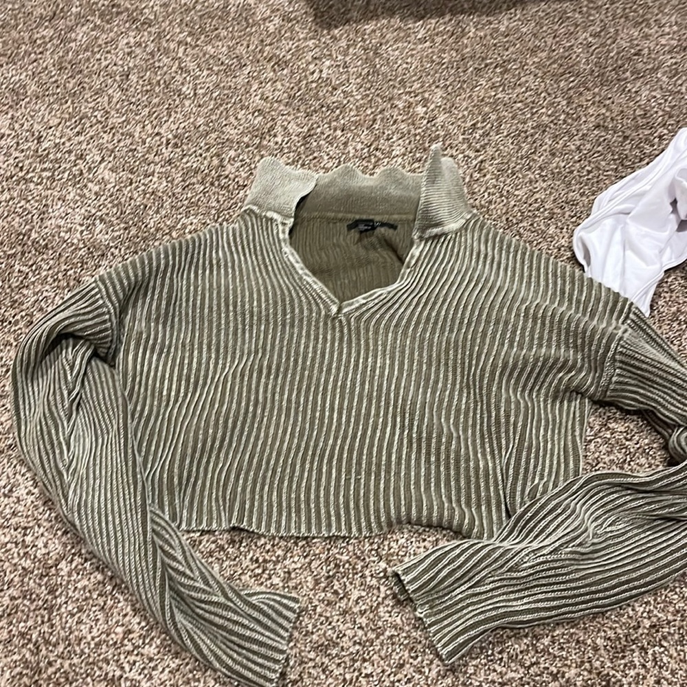 Cropped long sleeve